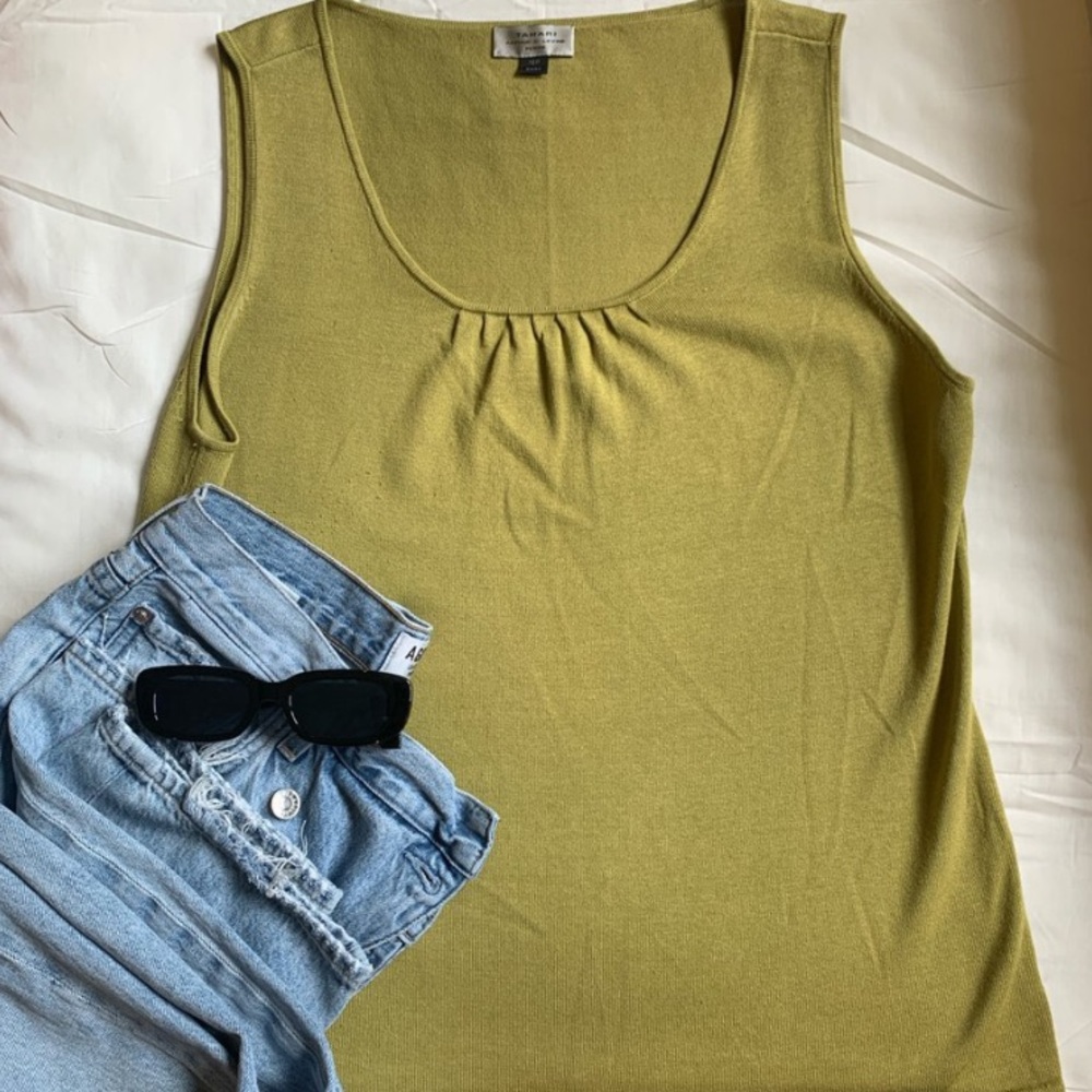 Vintage Tahari tank